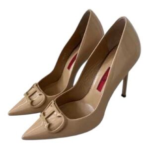 Carolina Herrera Camel Nude Patent Leather Heels sz 7 EUC